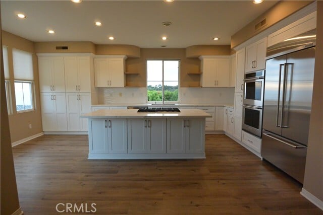 Building Photo - 50 Tidal Surf