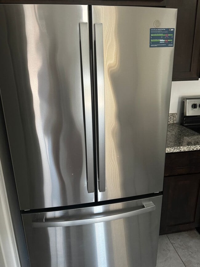 Building Photo - LARGE CORNER LOT