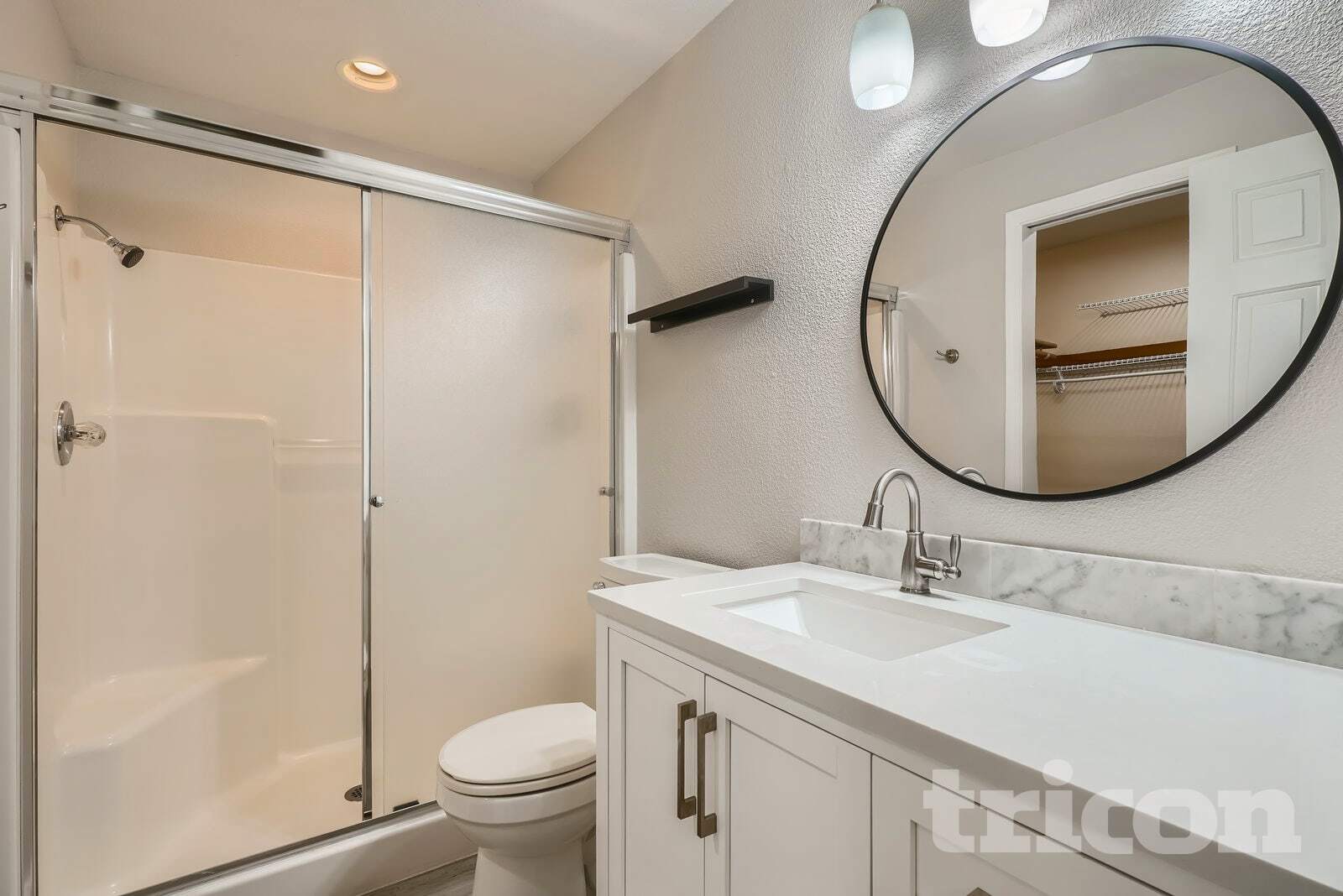 Building Photo - 13806 NE 47th St