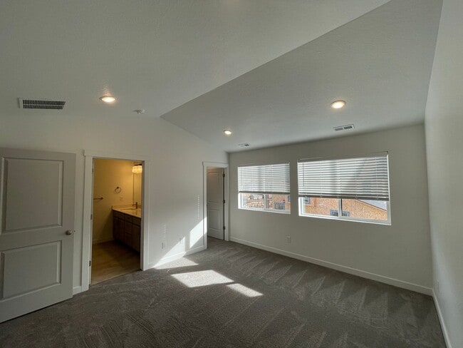 Building Photo - 169 Lamotte Peak Ln