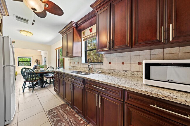 Building Photo - 4057 Chukker Dr