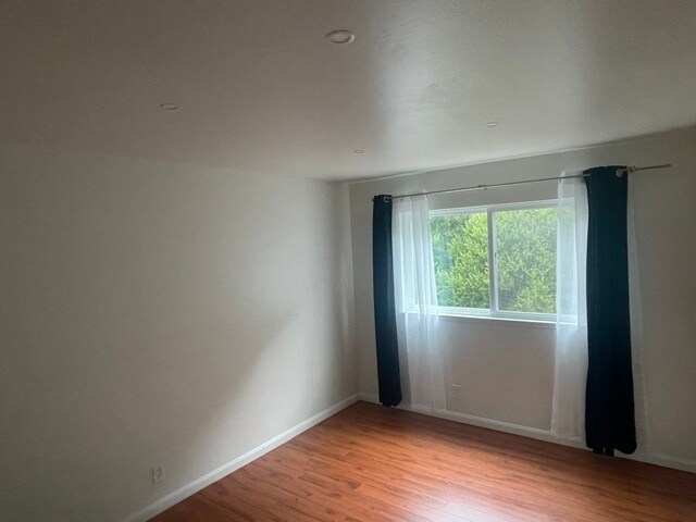 Building Photo - 8079 Greenridge Dr