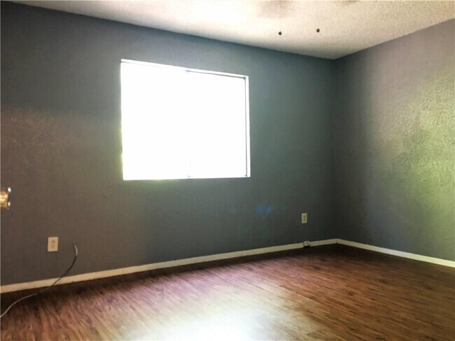 Building Photo - 5105 Pepper Ln