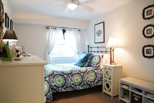 Bedroom 1 - Cardinal Court