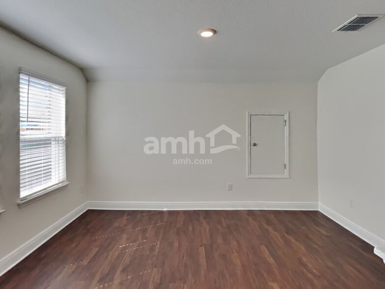 Building Photo - 6245 Emerald Hls Wy