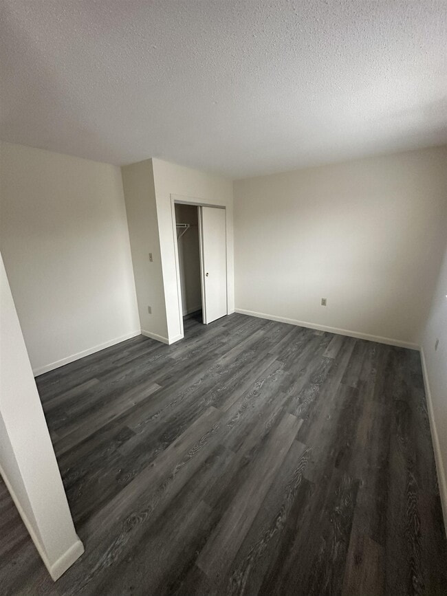 Building Photo - 16 Manning St