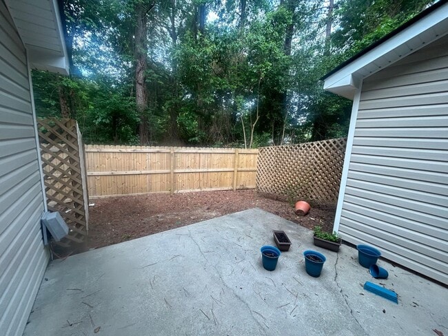 Building Photo - Modern  2BR  1.5  Bath  Townhome  in  Harbison  – Beautifully  renovated  with  Private  Yard  & ...