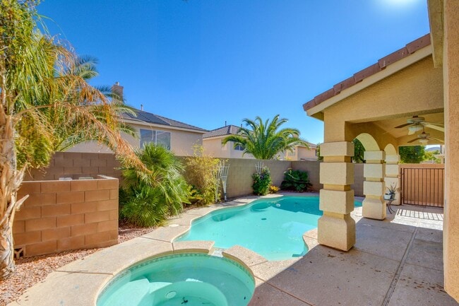 Building Photo - Southern Highlands Pool and Spa-Guard Gated