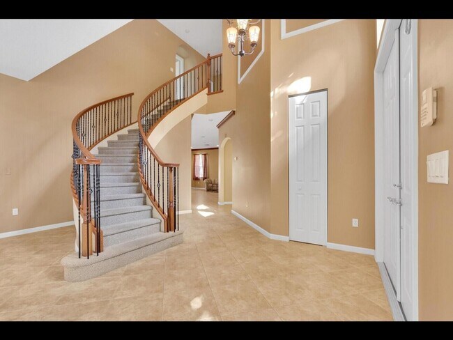Building Photo - 3043 Hartridge Terrace