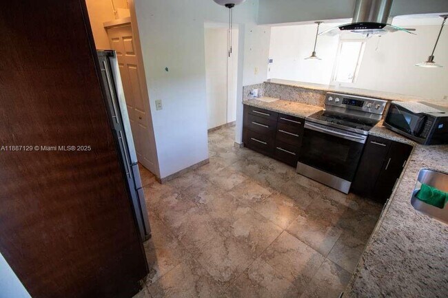 Building Photo - 9041 SW 88th St