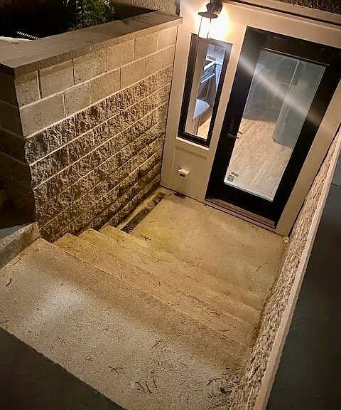 Building Photo - 270 High St