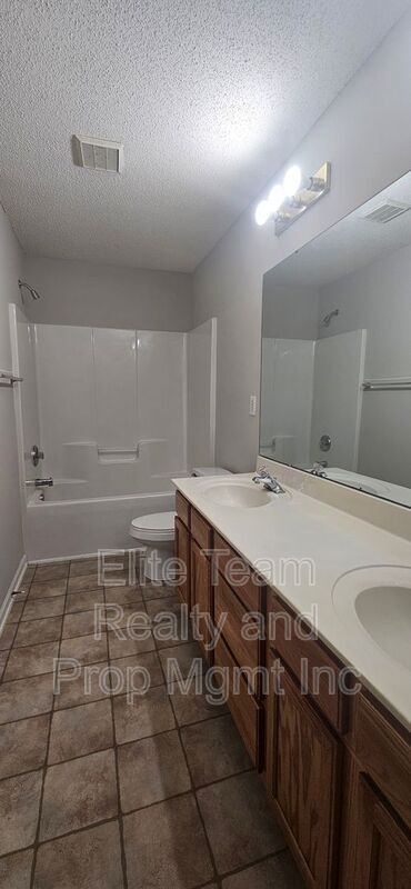 Building Photo - 6807 Juniper Tree St