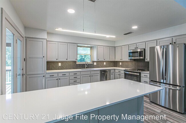 Building Photo - 4 br, 3 bath House - 10749 Legg Drive