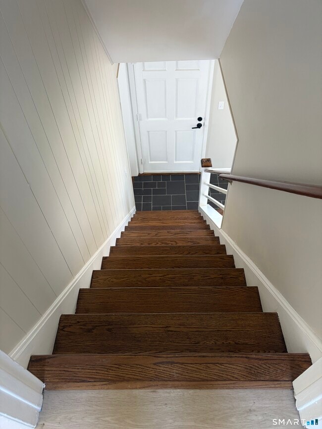 Building Photo - 123 Longview Ave