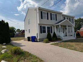 Building Photo - 109 Bowman St