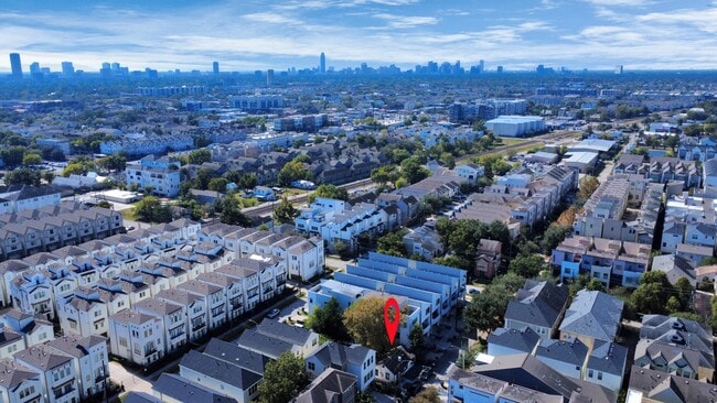 Building Photo - 4215 Eli St