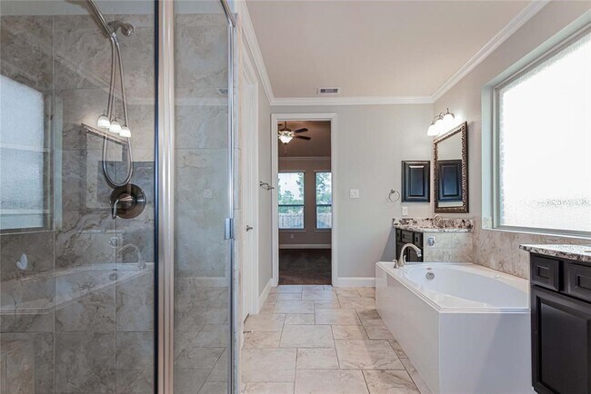 Building Photo - 17938 Fernwood Bend Dr