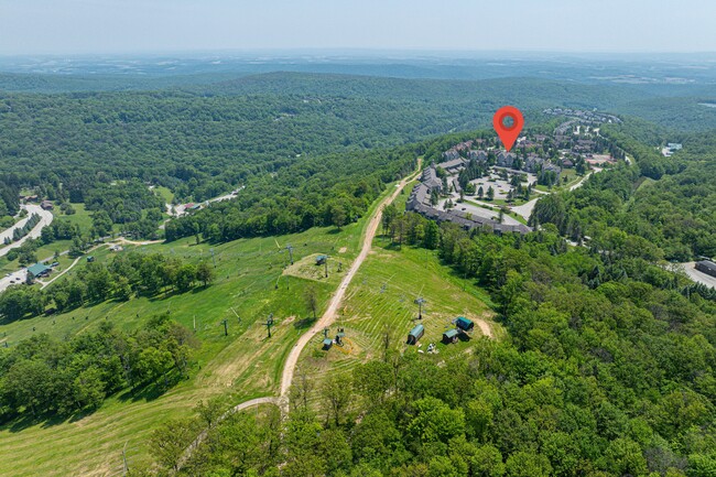 Building Photo - 8120 Stonegate Dr