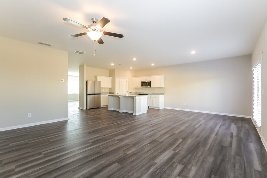 Building Photo - 3964 Kendrick Cir