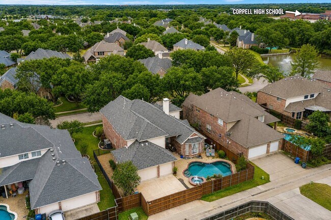 Building Photo - 433 Martel Ln