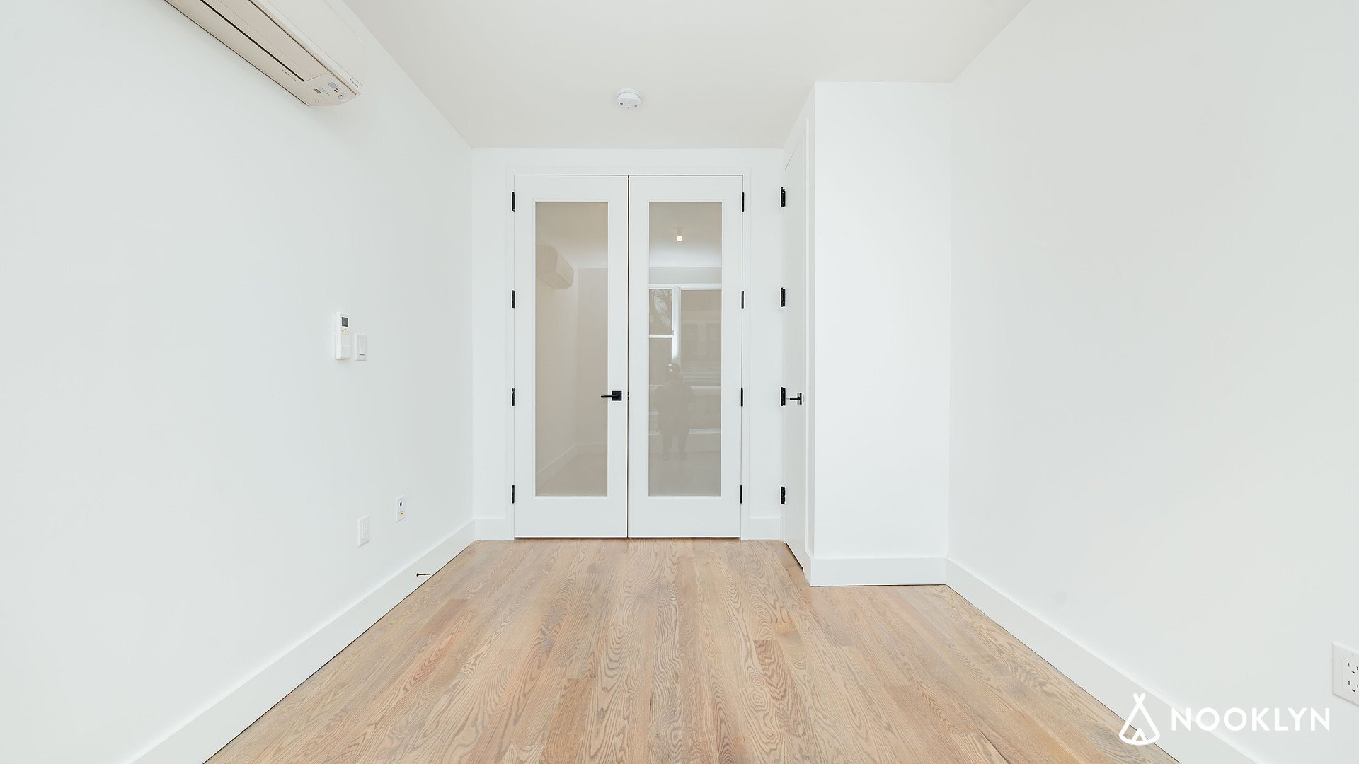 Building Photo - 282 E 32nd St