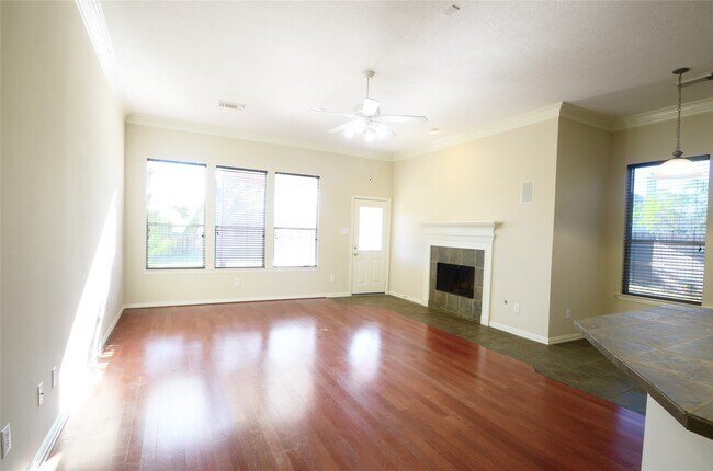 Building Photo - 5702 Fleethaven Ct