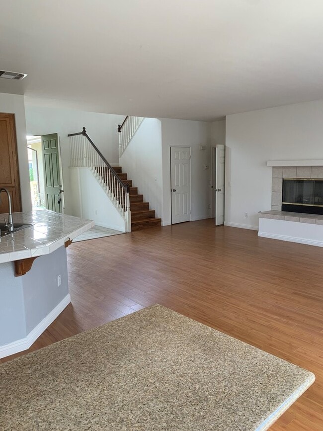 Building Photo - Spacious 5-Bedroom Home in Sought-After Vi...