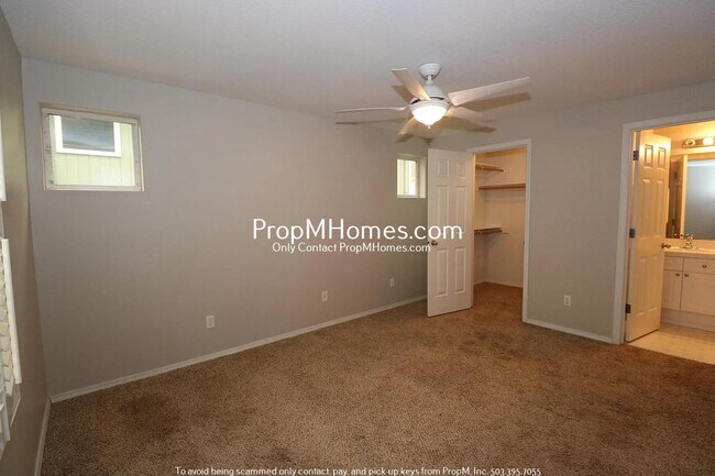 Building Photo - Three Bedroom Gem Close to Intel & Nike!