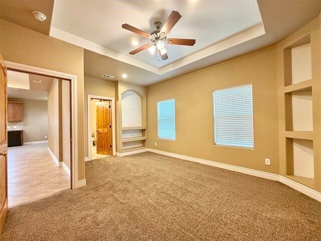 Building Photo - 116 Sycamore St