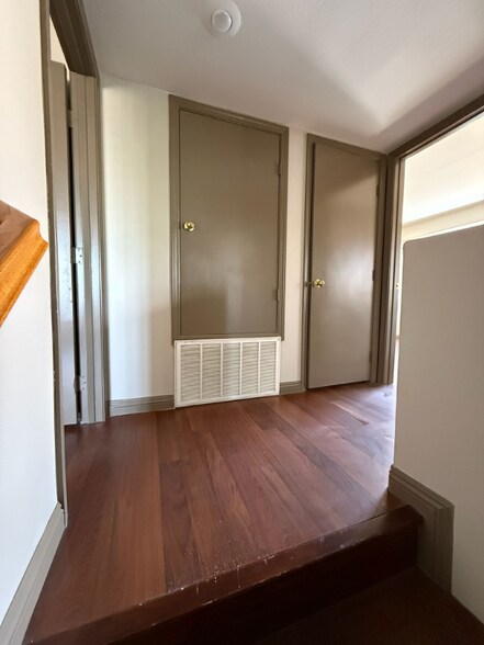 Building Photo - 812 Angel Star Ln