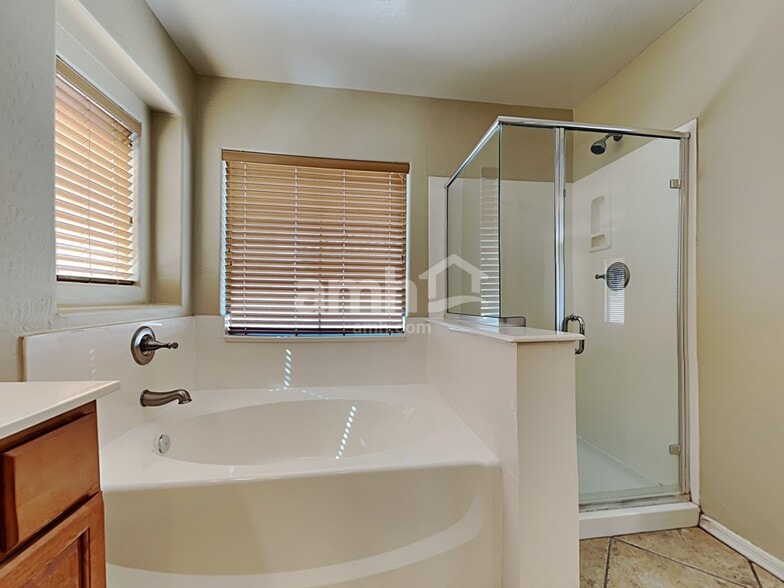 Building Photo - 1760 E Joseph Way