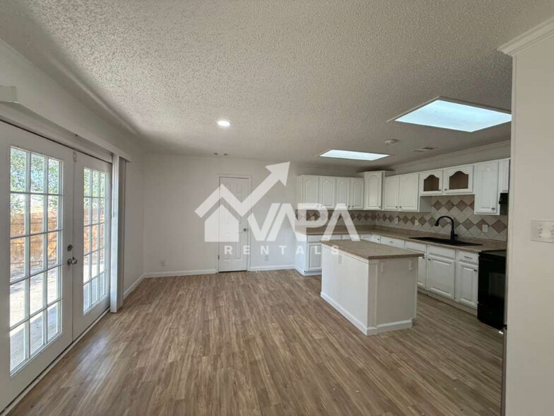Building Photo - 7003 Beech Trail Dr
