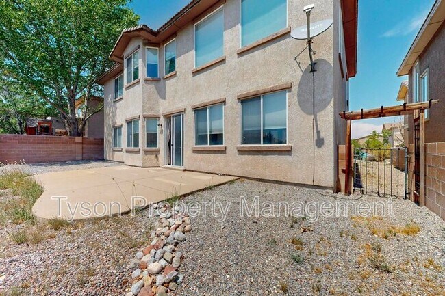 Building Photo - 7120 Alamillo Rd NW