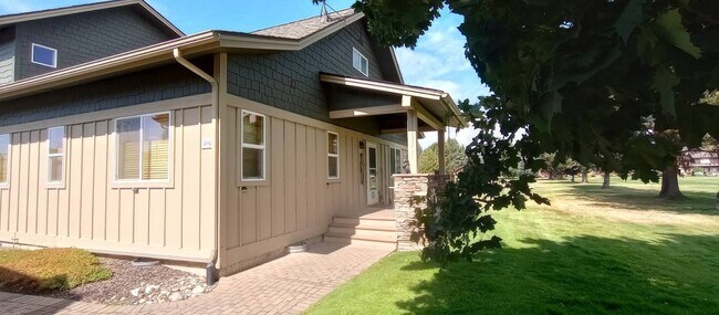 Building Photo - 49C Chardonnay Dr