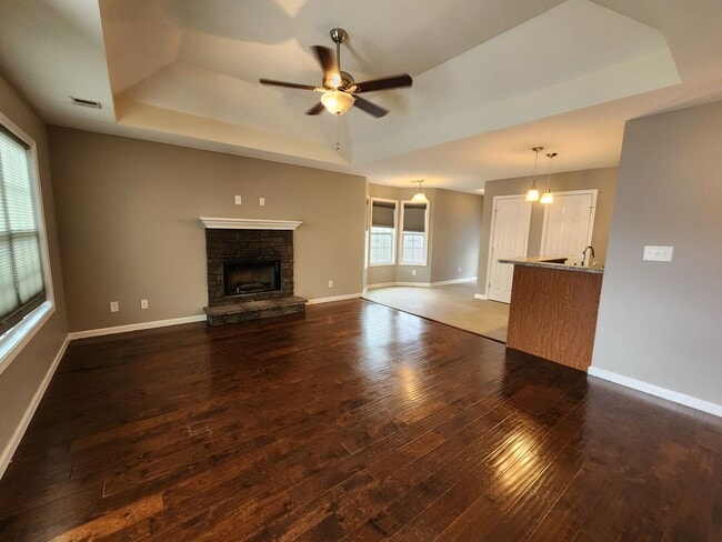 Building Photo - Welcome Home!