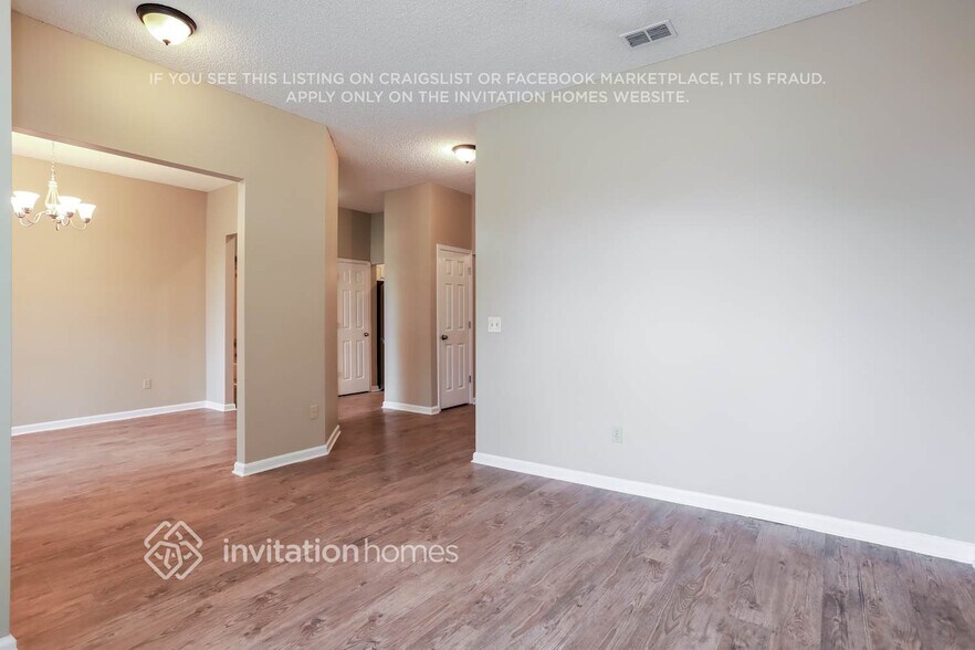 Building Photo - 11769 Mountain Ash Rd E