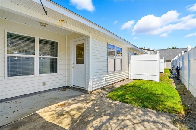 Building Photo - 314 Promise Ln