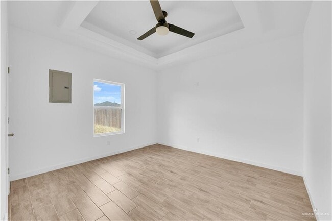 Building Photo - 23 N Sugar Bear Dr