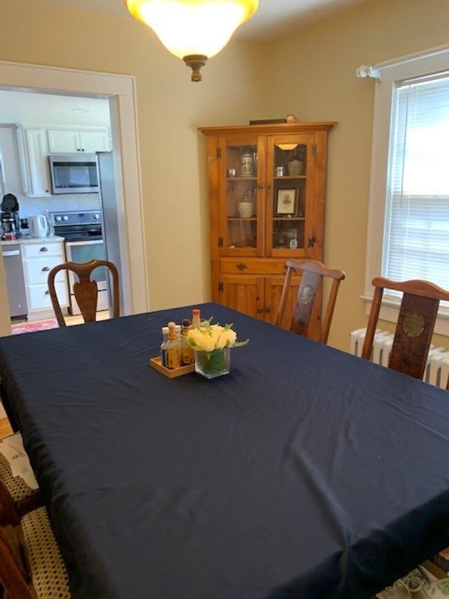 Building Photo - Single Family Located in a Quiet Residential Neighborhood