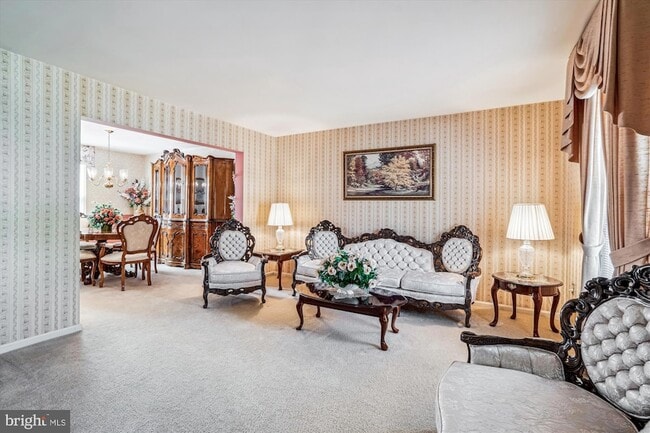 Building Photo - 10902 Valley Brook Dr