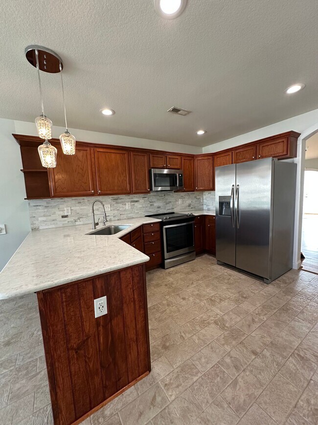 Building Photo - 105 Calcite Dr