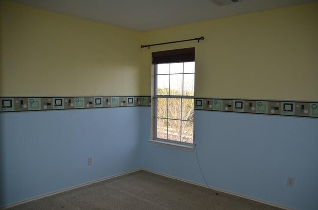 Building Photo - 11201 Dodge Cattle Dr