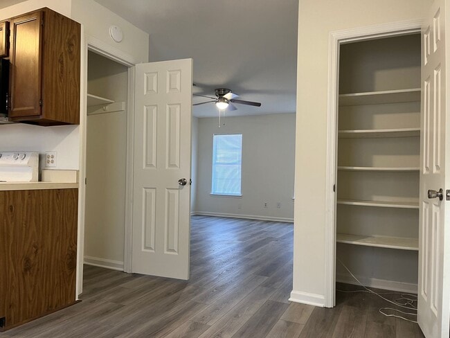 Building Photo - 1310 Morris St