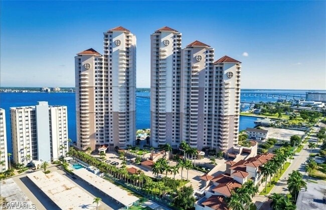 Building Photo - 2104 W First St