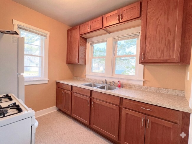 Building Photo - 721 Dean St