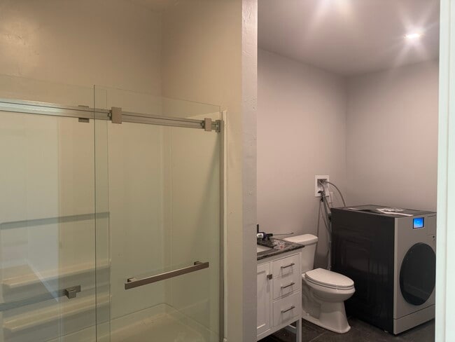 Building Photo - 159 Finn Ln