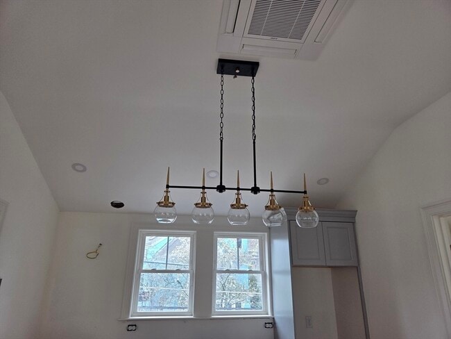 Building Photo - 6 Lowell Ave