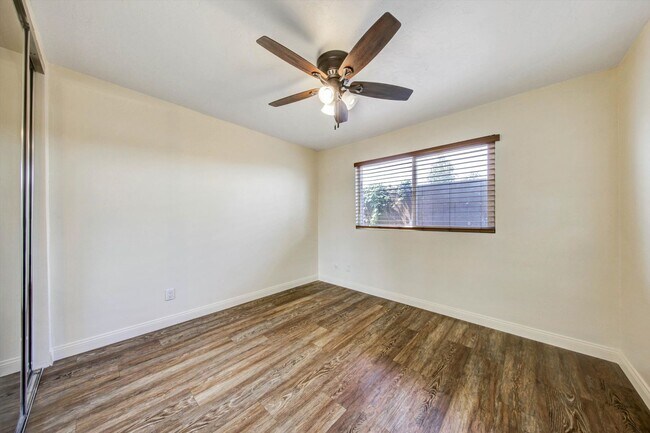 Building Photo - 792 Avocado Ave