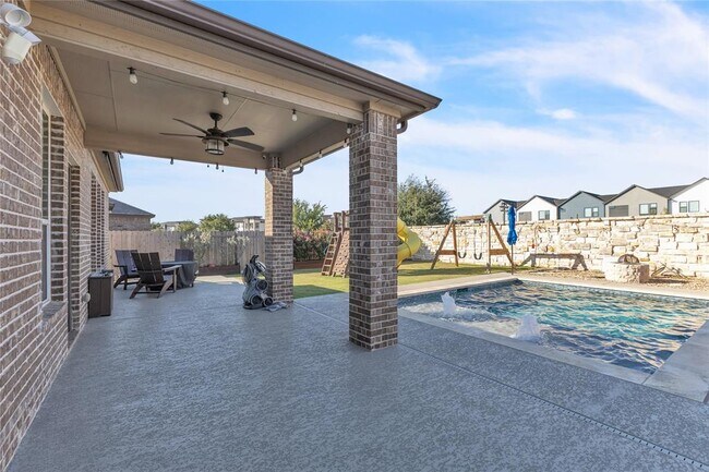 Building Photo - 709 Vaughn St