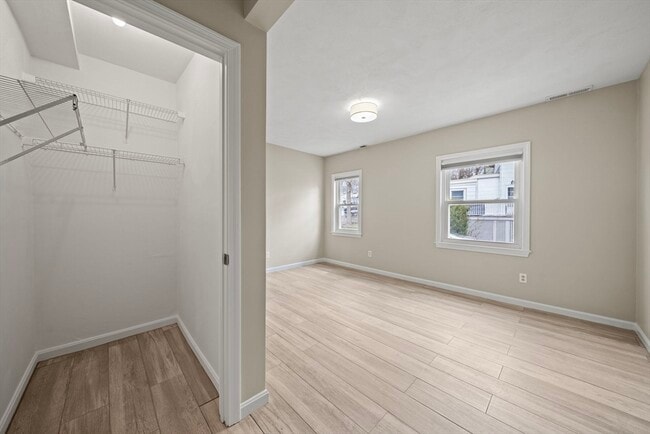 Building Photo - 1 Salem St